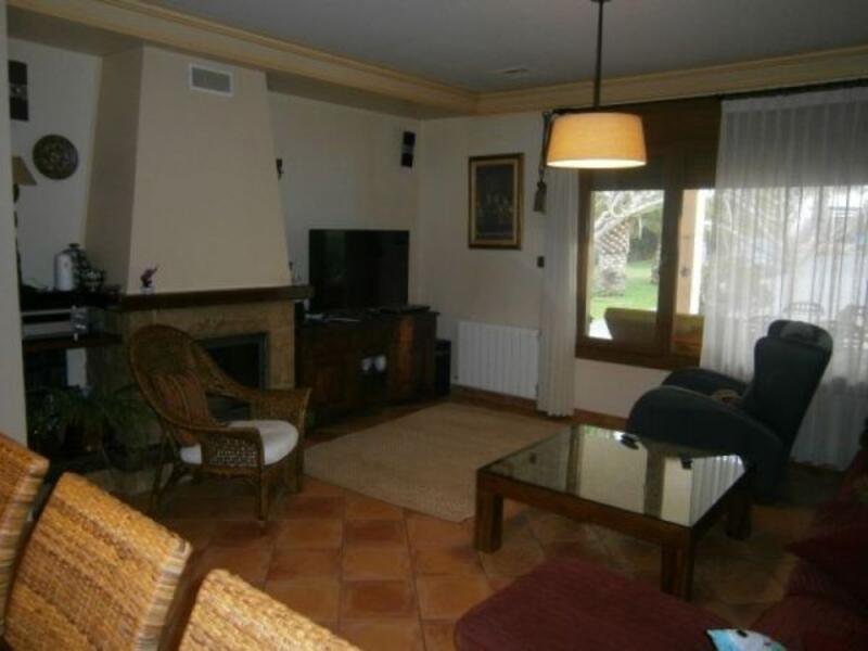 3 bedroom Country House for sale