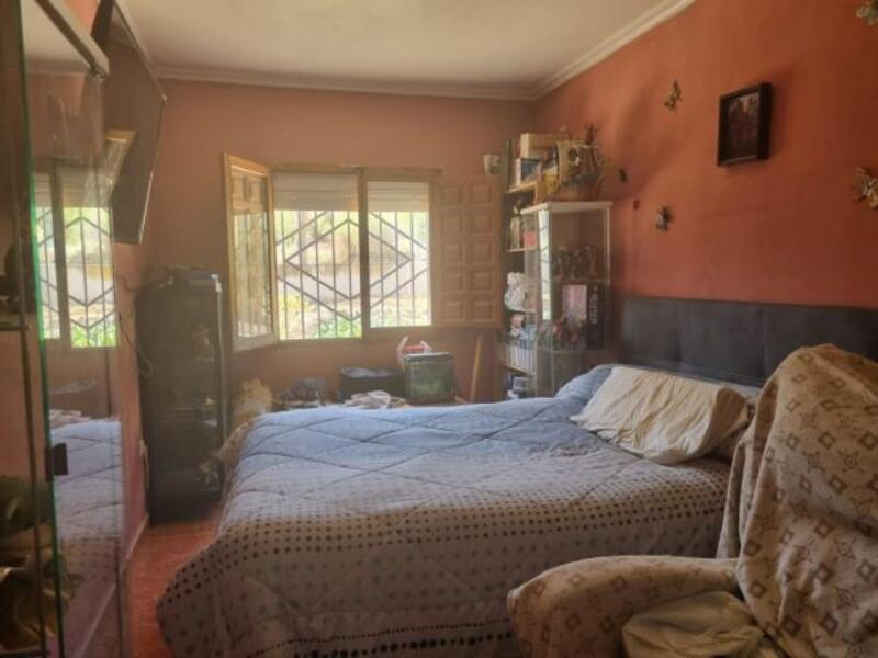 6 bedroom Country House for sale