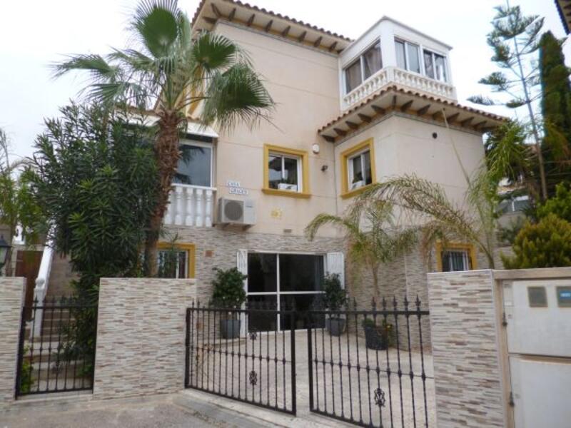 Villa for sale in Flamenca, Alicante