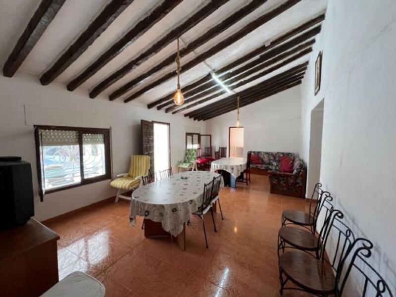 4 Schlafzimmer Landhaus zu verkaufen