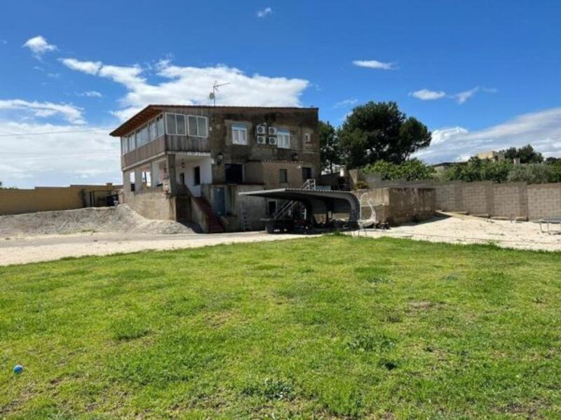4 chambre Auberge à vendre