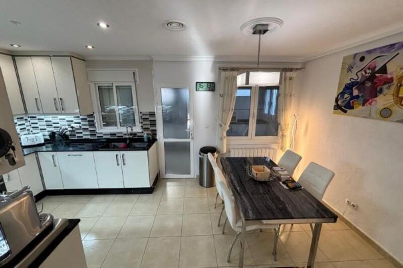 3 Cuarto Local Comercial en venta