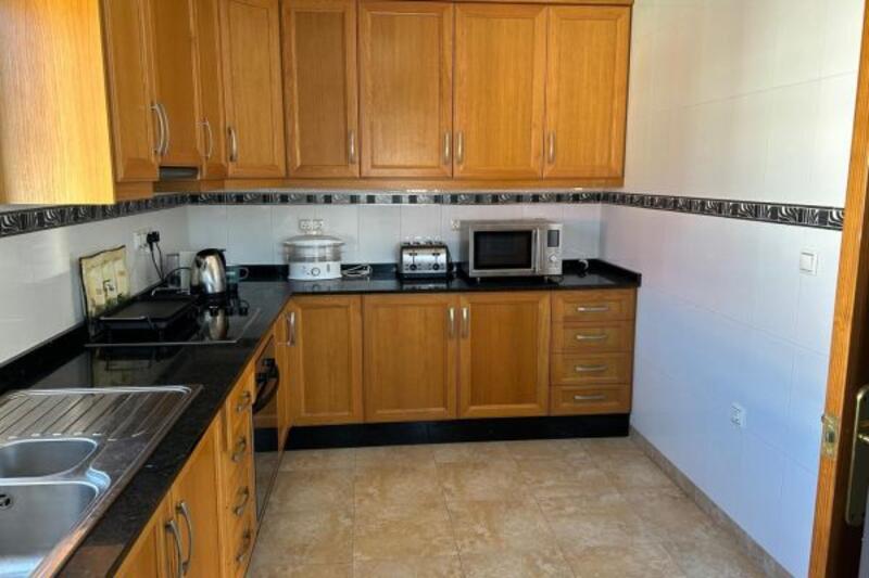 3 Cuarto Local Comercial en venta