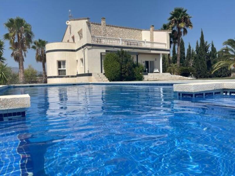 Herregård til salgs i Novelda, Alicante