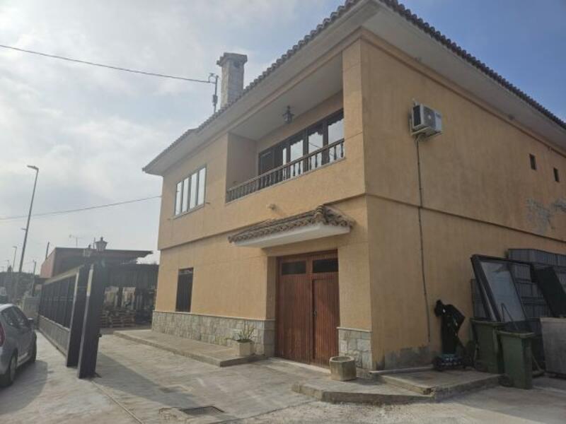 Auberge à vendre dans Almoradi, Alicante
