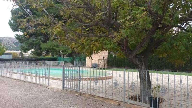 5 bedroom Country House for sale