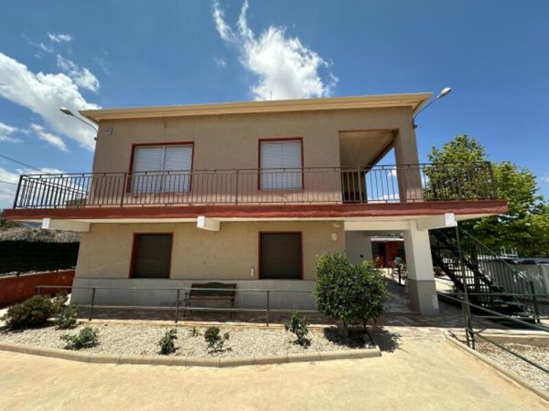 5 bedroom Country House for sale