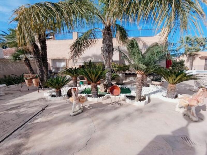 5 bedroom Country House for sale