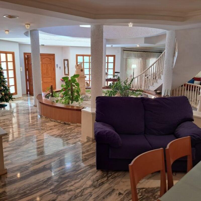 7 soveværelse Villa til salg