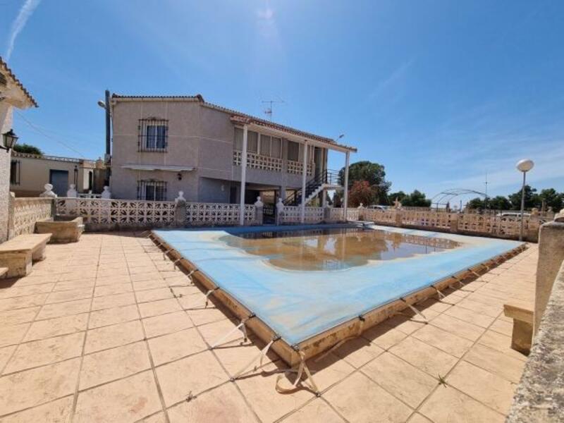 Landsted til salg i Crevillente, Alicante