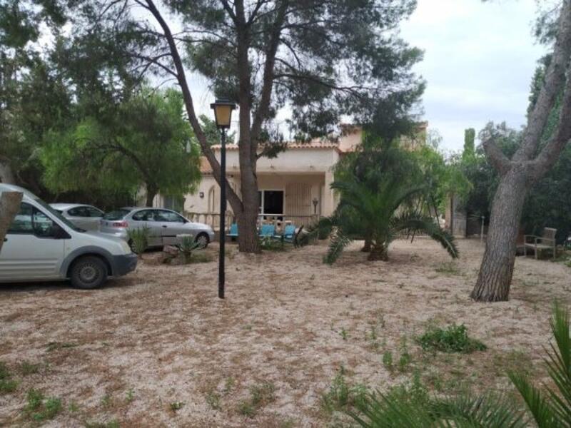 5 bedroom Country House for sale