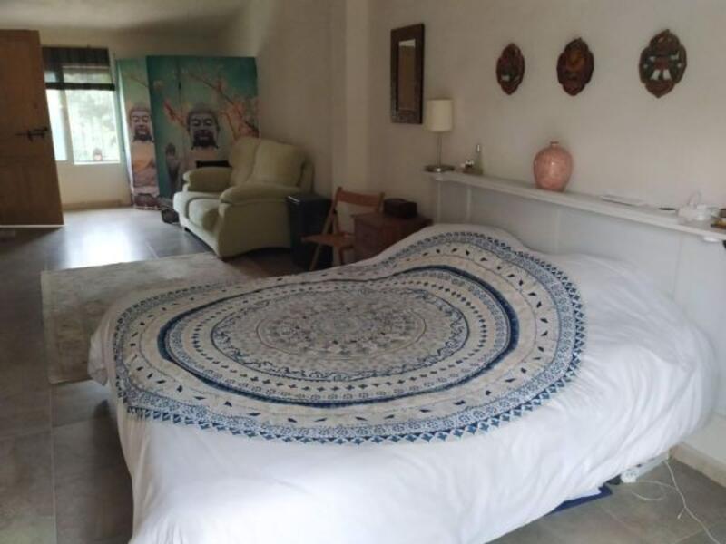 5 bedroom Country House for sale