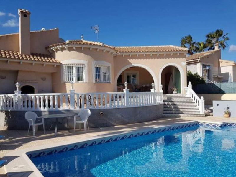 Villa for sale in Ciudad Quesada, Alicante