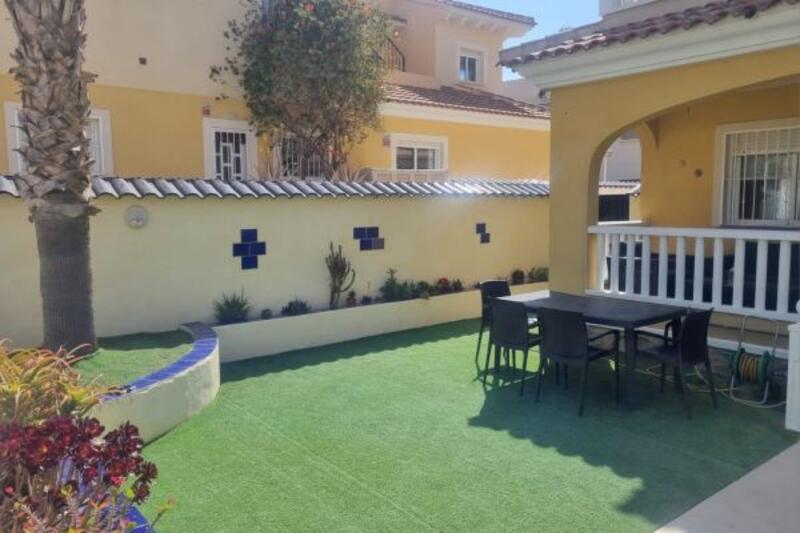2 Schlafzimmer Stadthaus zu verkaufen