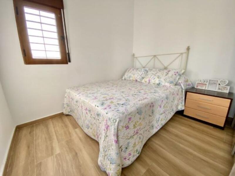 4 Schlafzimmer Landhaus zu verkaufen
