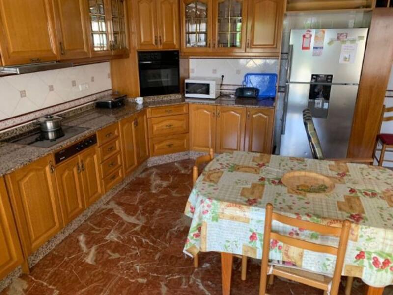 8 Schlafzimmer Landhaus zu verkaufen