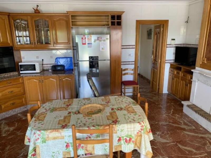 8 Schlafzimmer Landhaus zu verkaufen