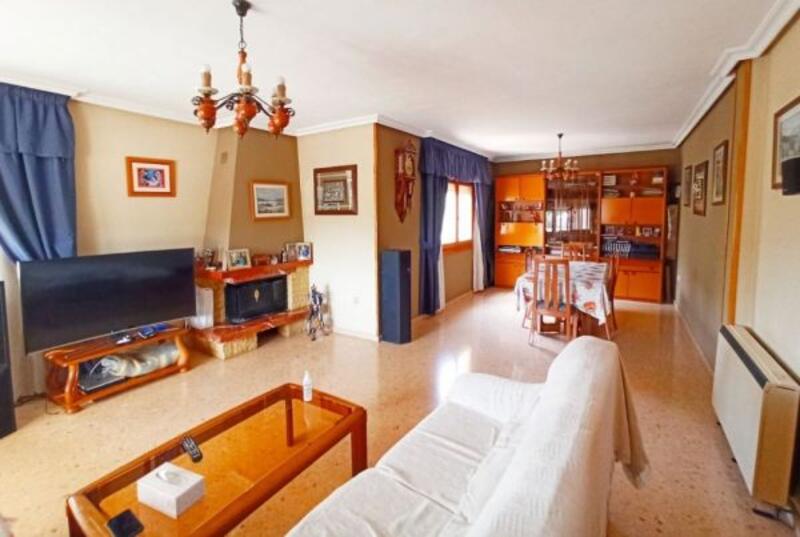5 bedroom Country House for sale