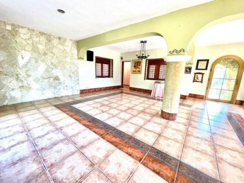 3 bedroom Country House for sale