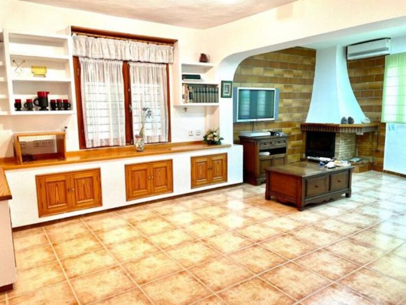 3 bedroom Country House for sale