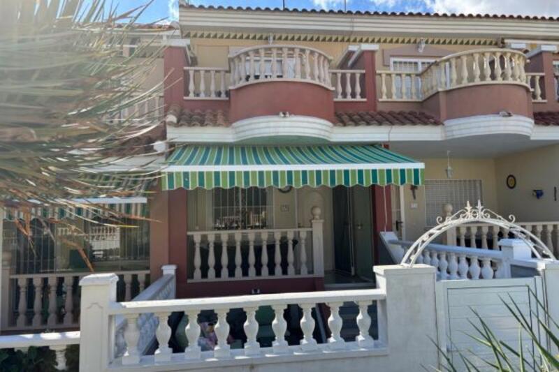 2 bedroom Townhouse for sale 2 bedroom Townhouse for sale