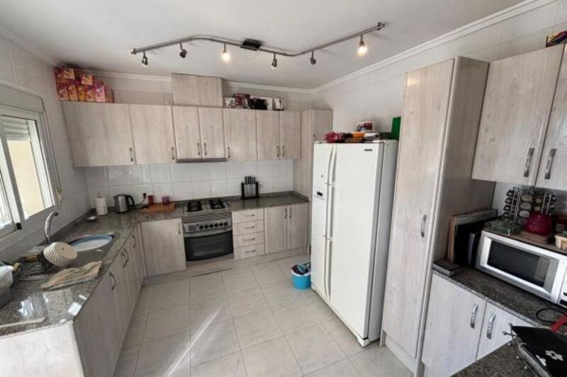 5 Cuarto Local Comercial en venta