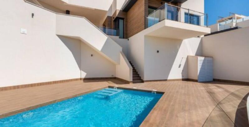 Villa for sale in San Miguel de Salinas, Alicante