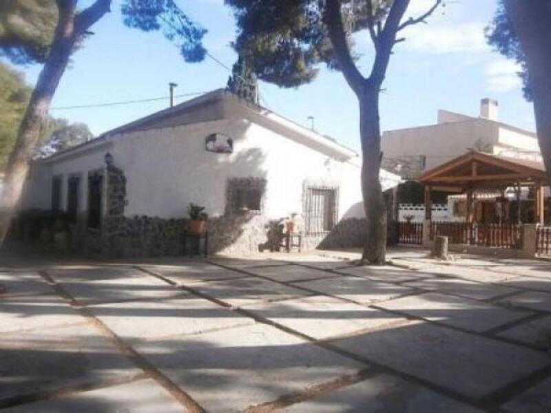 4 bedroom Country House for sale