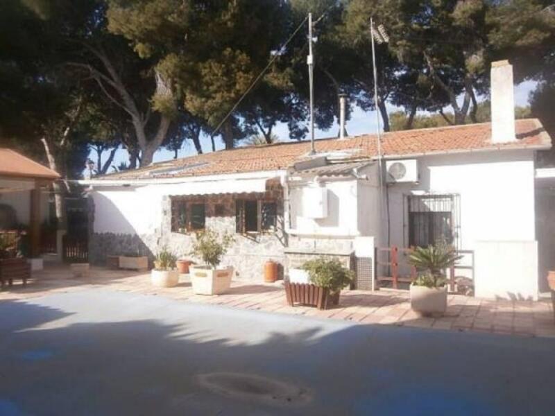 4 bedroom Country House for sale