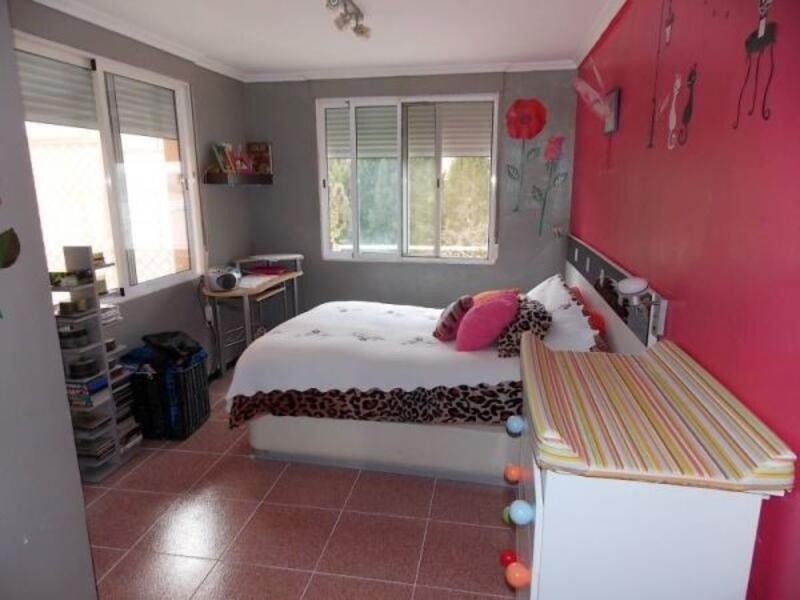 5 bedroom Villa for sale