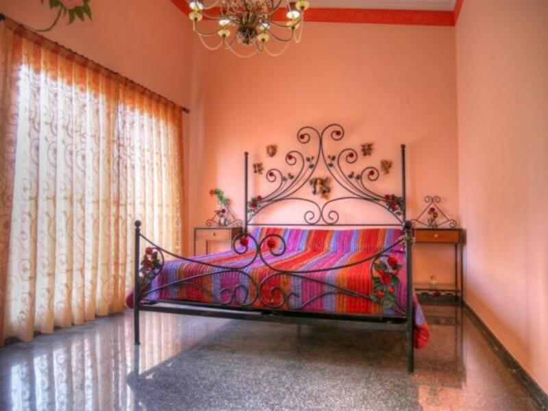 5 bedroom Country House for sale