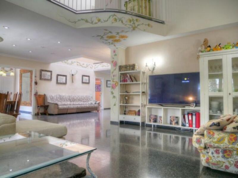 5 bedroom Country House for sale