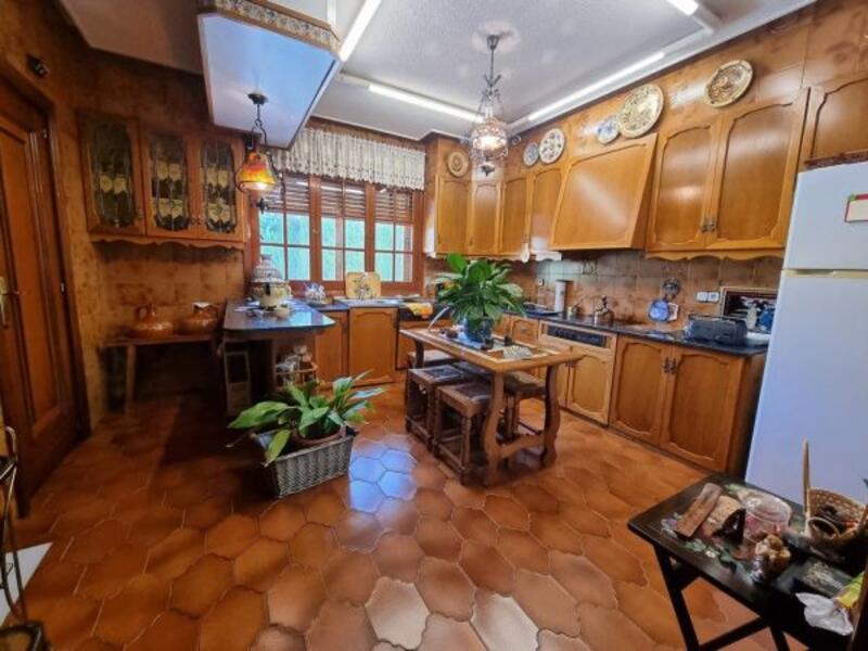 4 bedroom Country House for sale