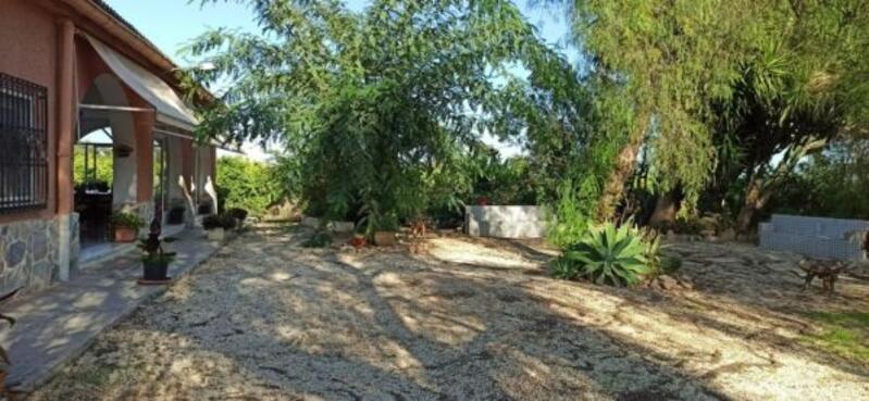 5 bedroom Country House for sale