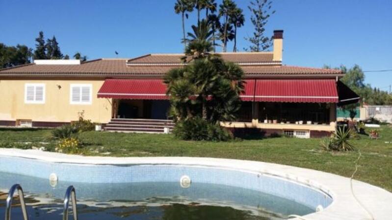 7 bedroom Country House for sale