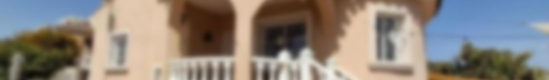 4 chambre Local Commercial à vendre