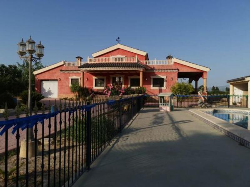 4 bedroom Country House for sale