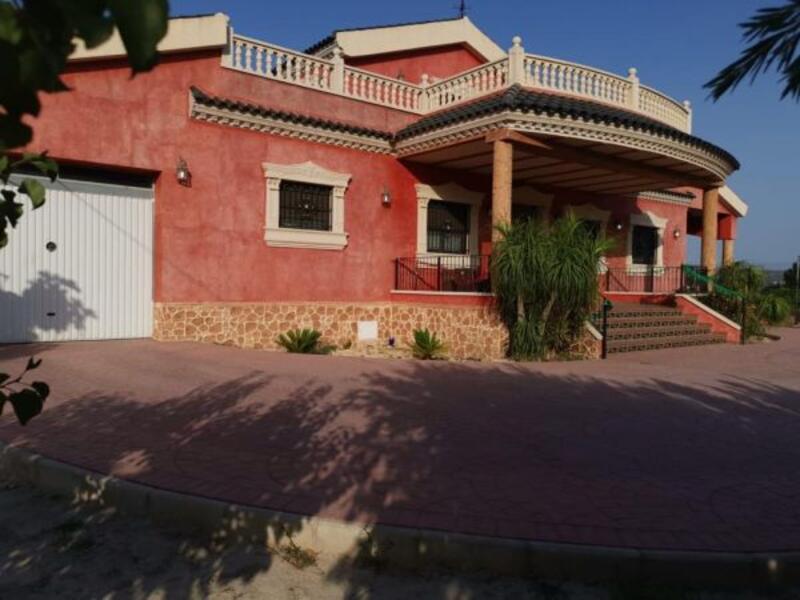 4 bedroom Country House for sale