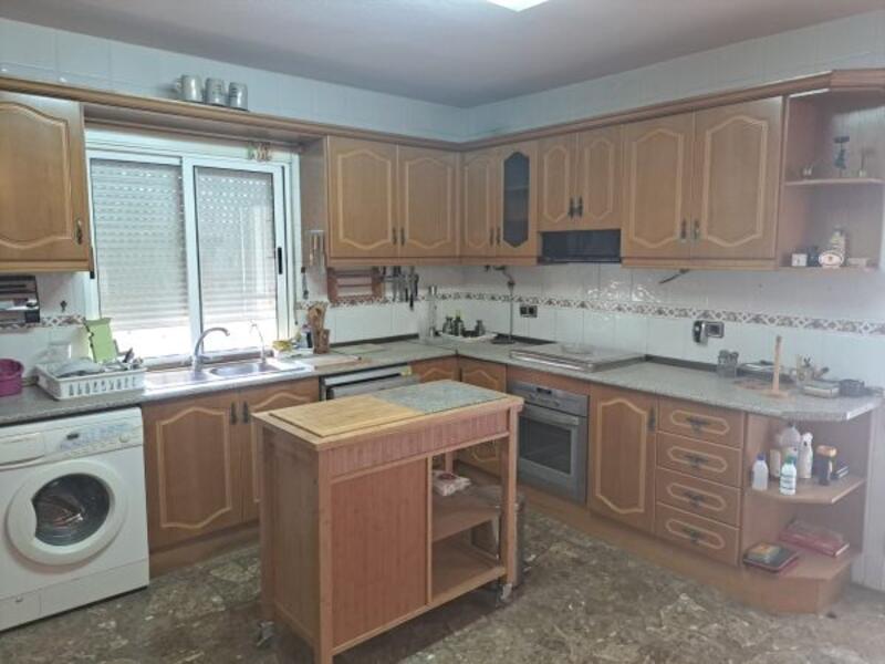 5 bedroom Country House for sale