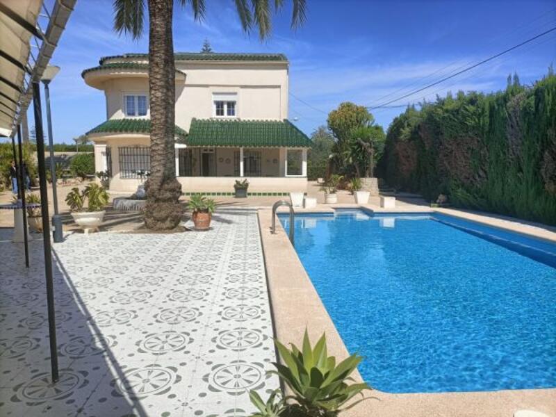 4 bedroom Country House for sale