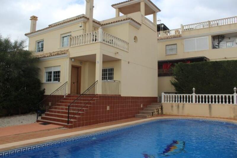 3 Schlafzimmer Villa zu verkaufen in Algorfa, Alicante