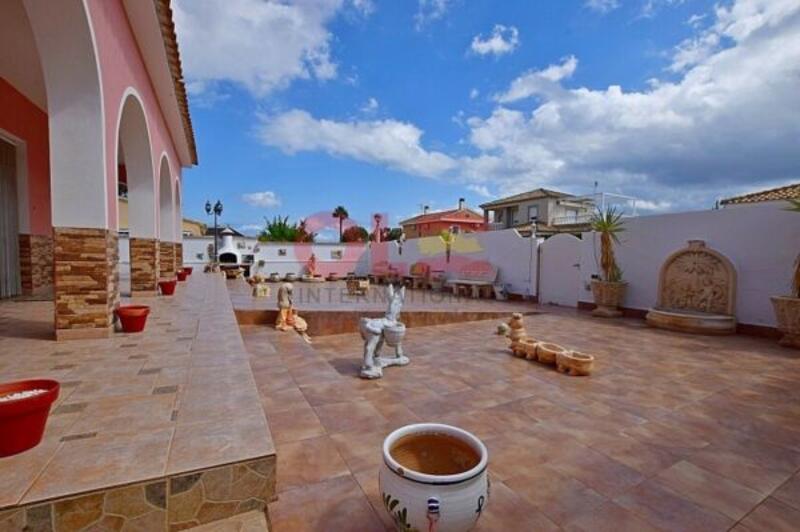 4 bedroom Villa for sale