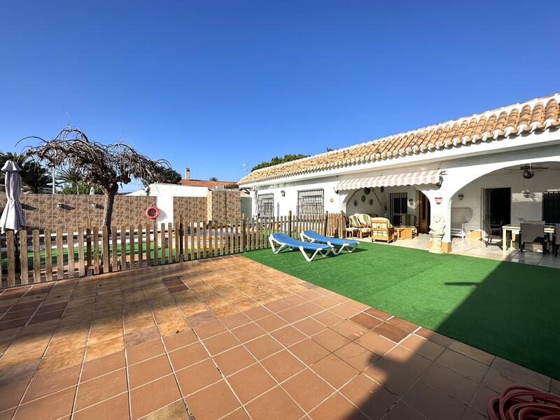 Villa for sale in La Manga del Mar Menor, Murcia