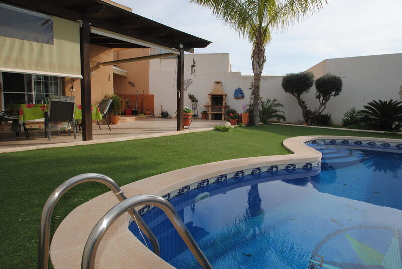 Country House for sale in Dolores de Pacheco, Murcia