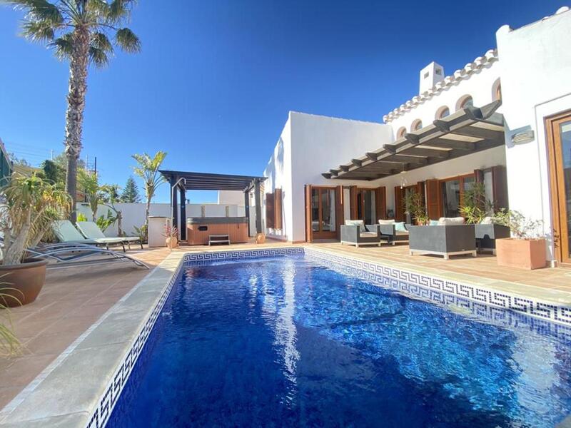Villa till salu i El Valle Golf, Murcia