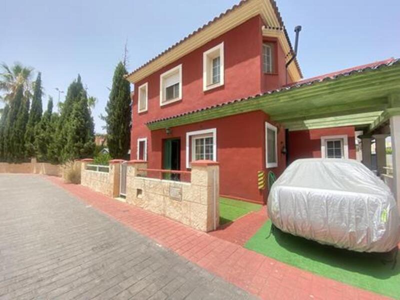 Villa zu verkaufen in Campo de Golf, Murcia