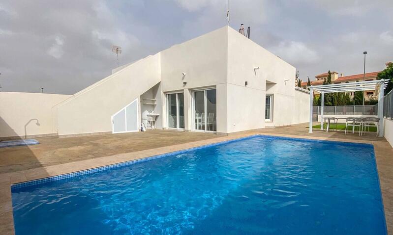 Villa til salg i Los Alcazares, Murcia