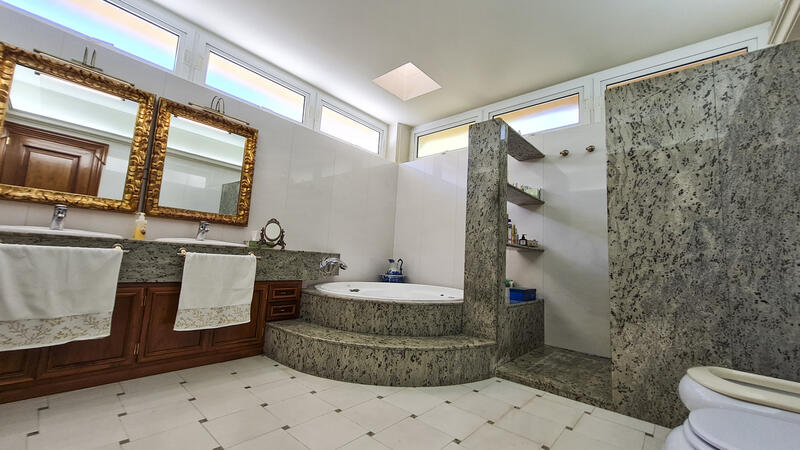 5 chambre Villa à vendre
