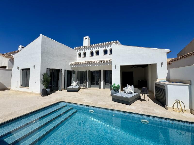 Villa til salgs i El Valle Golf, Murcia
