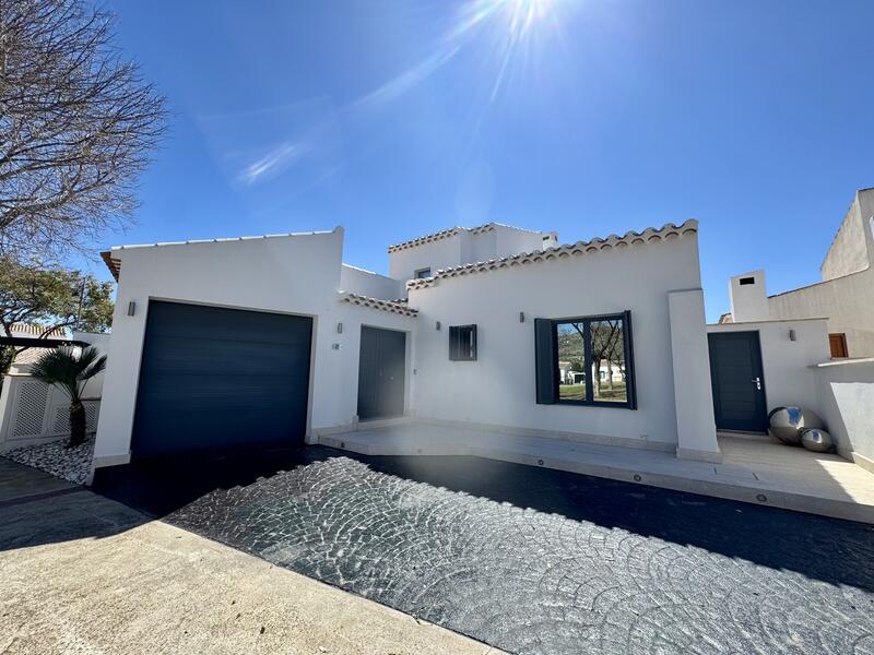 3 bedroom Villa for sale